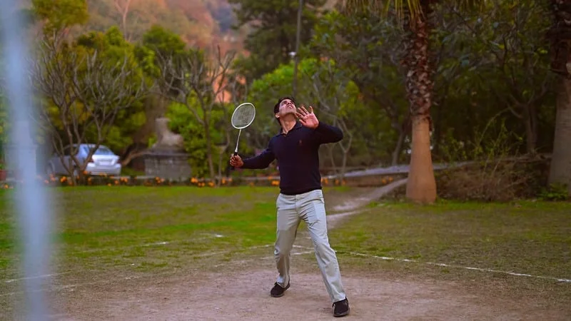 Outdoor-Fun-Badminton