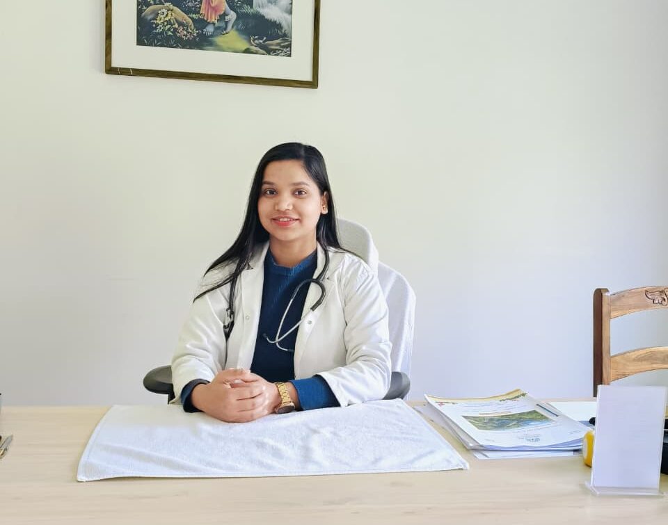 Dr Radha